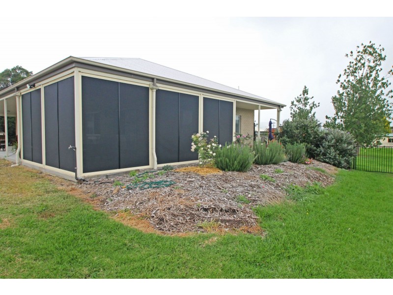 26 Anemone Street, Killarney QLD 4373