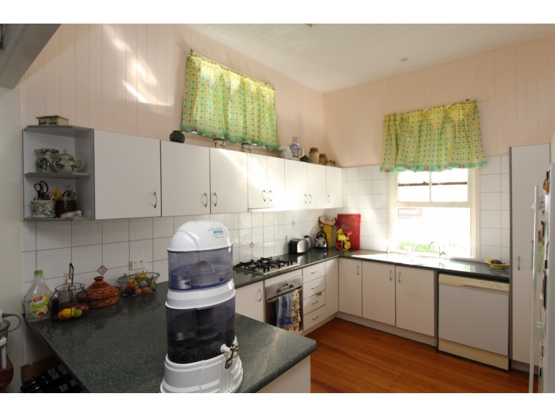 30 Locke St, Warwick QLD 4370