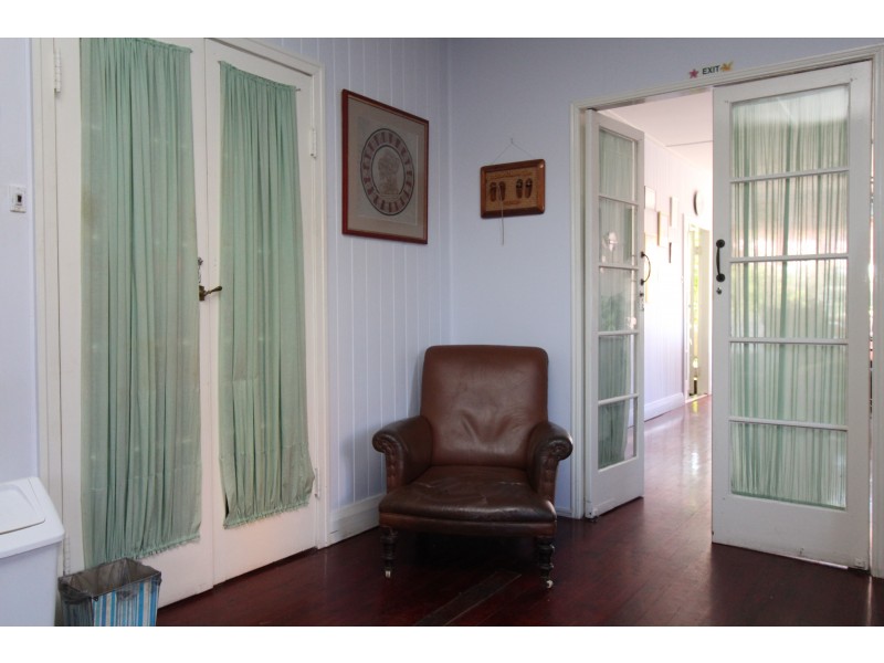 30 Locke St, Warwick QLD 4370