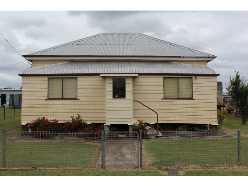 53 Lyons St, Warwick QLD 4370
