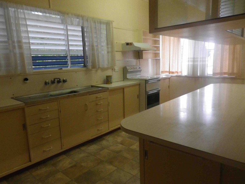 10A Locke St, Warwick QLD 4370