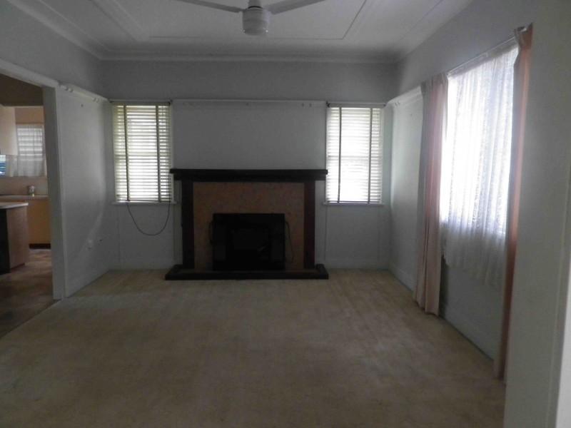 10A Locke St, Warwick QLD 4370
