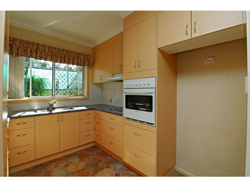 2/2 Bell Pl, Warwick QLD 4370