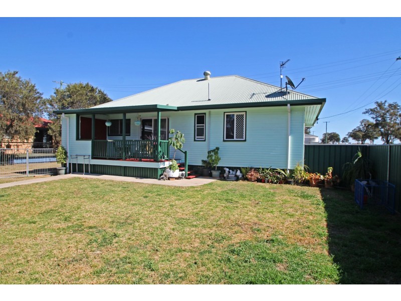 2 Batterham Street, Warwick QLD 4370
