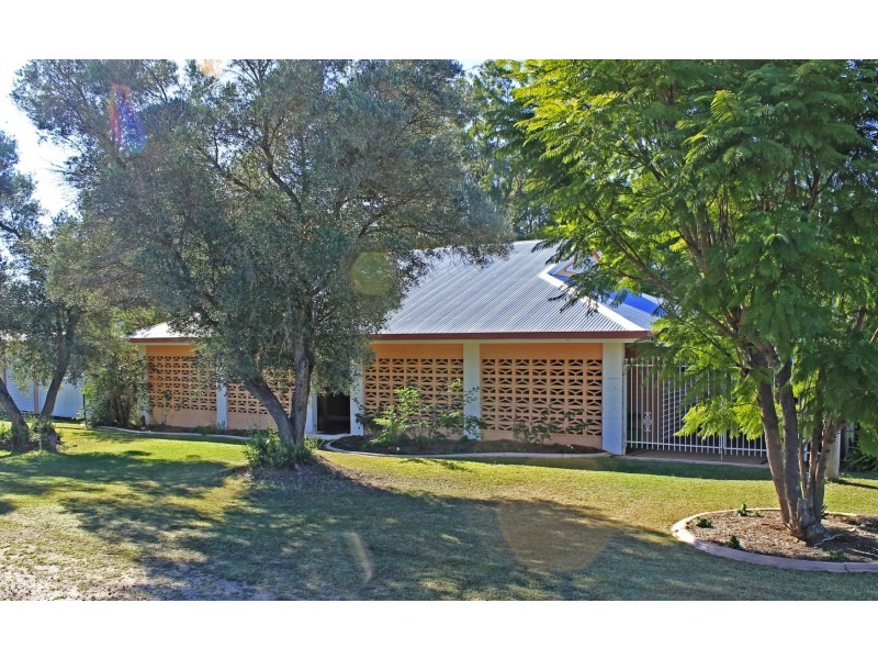 100 White St, Pratten QLD 4370