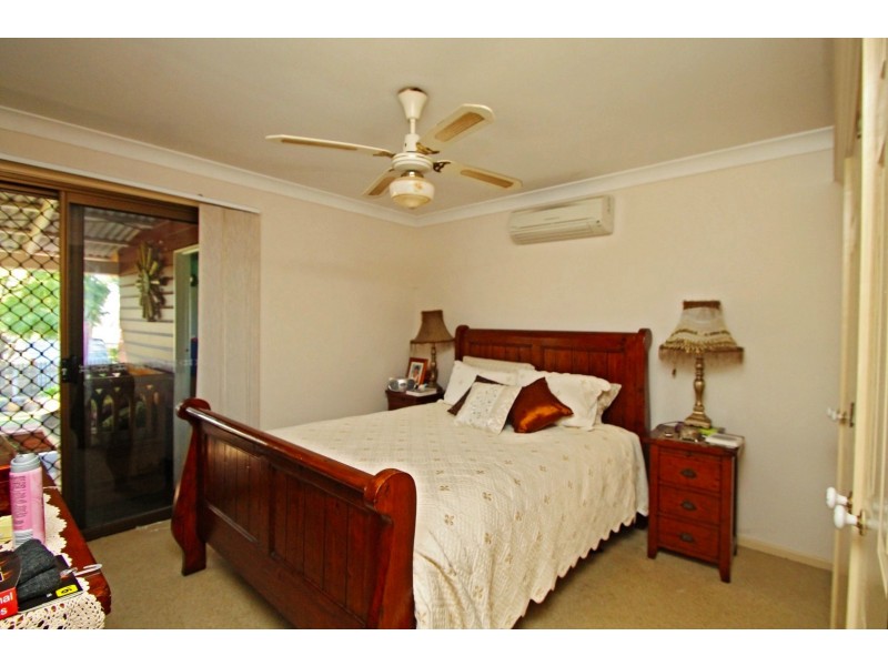 100 White St, Pratten QLD 4370