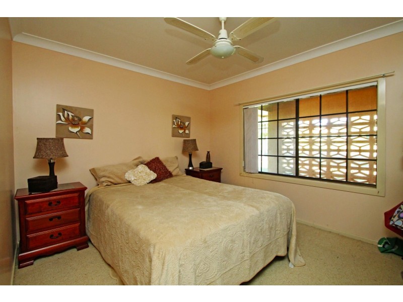 100 White St, Pratten QLD 4370