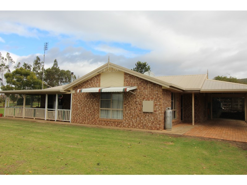1128 Goomburra Rd, Goomburra QLD 4362