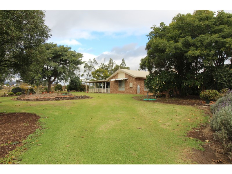 1128 Goomburra Rd, Goomburra QLD 4362