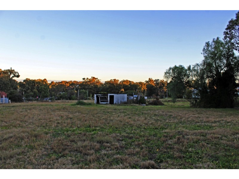 8 Glen Road, Warwick QLD 4370