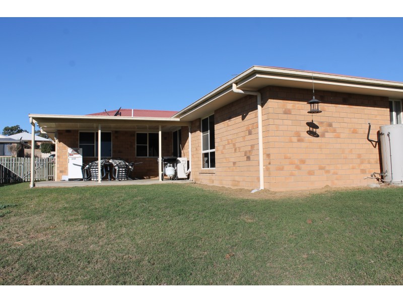 20 Boronia Dr, Warwick QLD 4370