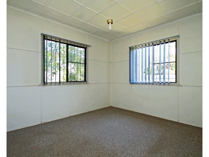 14 Gore St, Warwick QLD 4370