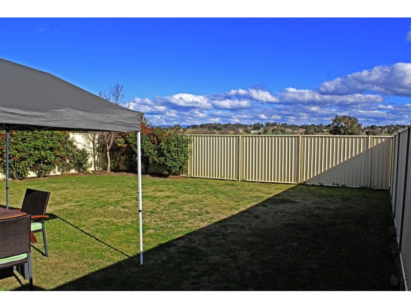 1 & 2/3 Hans Borgar Court, Warwick QLD 4370