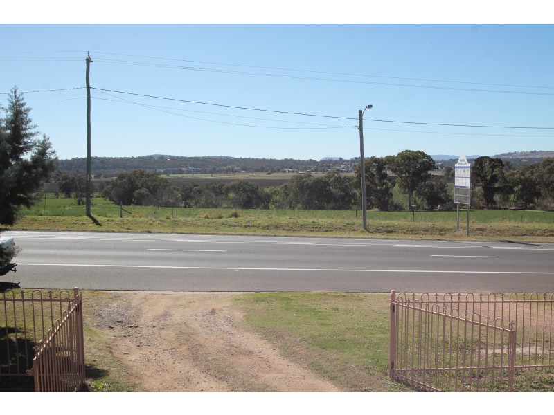 214 Wood St, Warwick QLD 4370