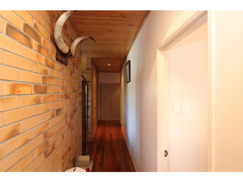 214 Wood St, Warwick QLD 4370