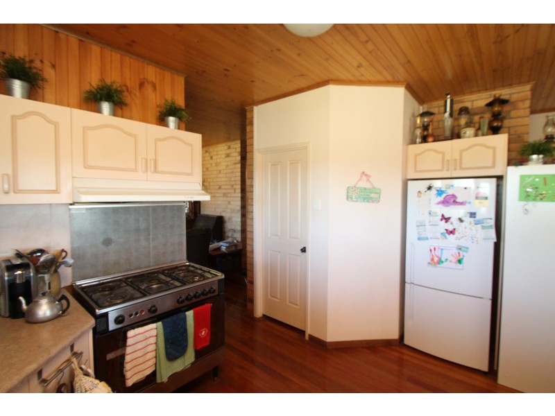 214 Wood St, Warwick QLD 4370