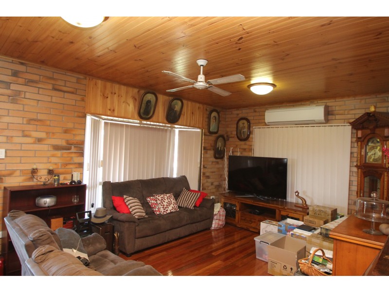 214 Wood St, Warwick QLD 4370