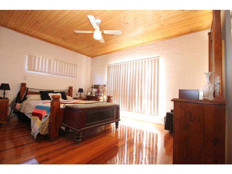 214 Wood St, Warwick QLD 4370