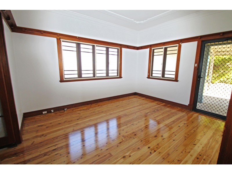 28 Wallace St, Warwick QLD 4370