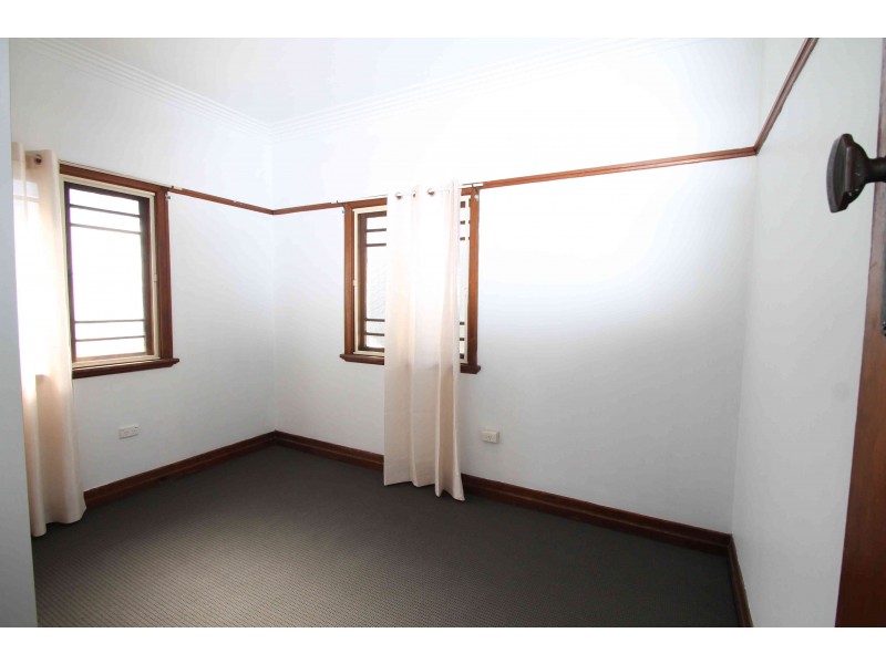 28 Wallace St, Warwick QLD 4370