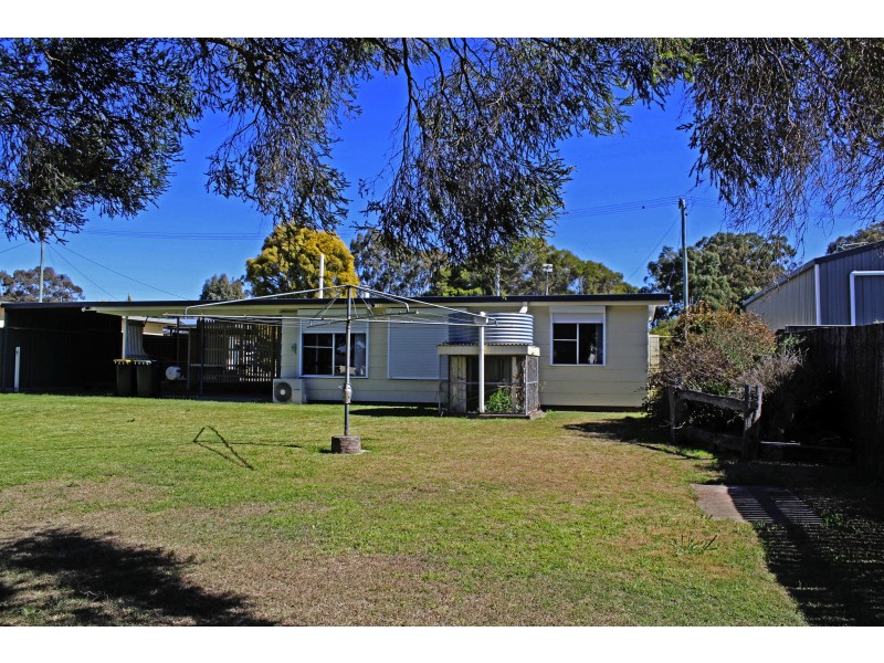 2 Ross St, Warwick QLD 4370