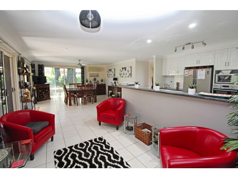 8 Willow St, Warwick QLD 4370