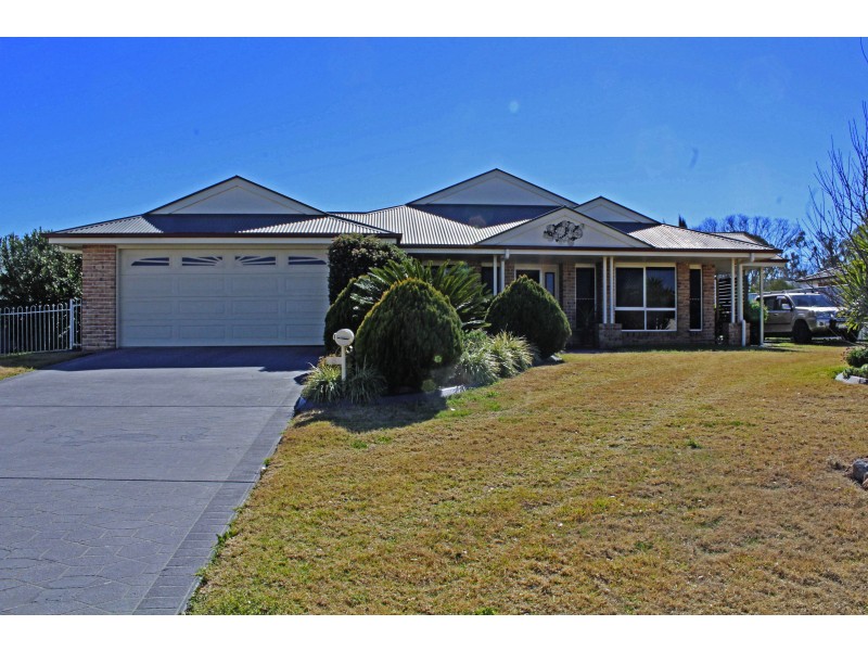 8 Willow St, Warwick QLD 4370