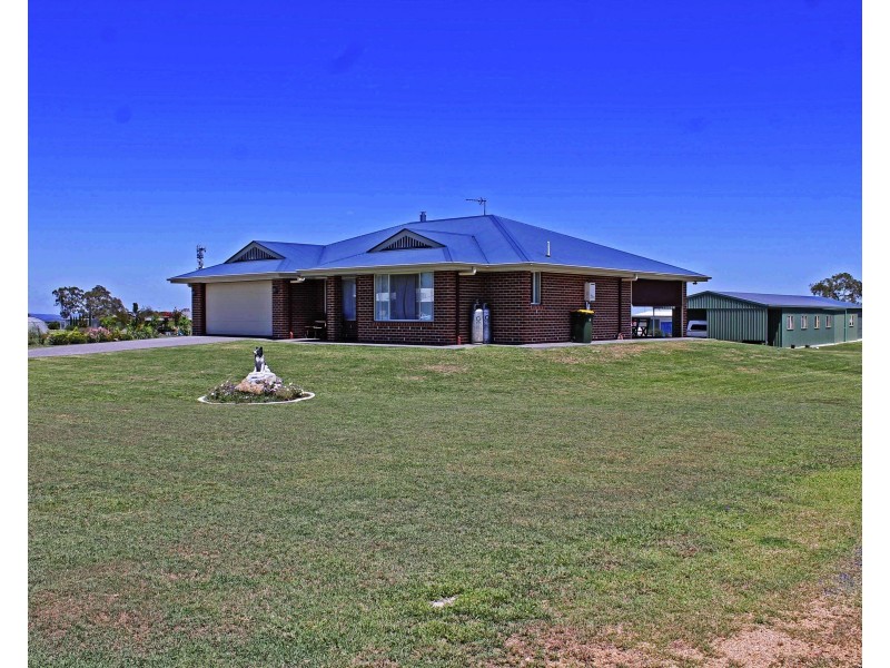 10 Amarina Av, Warwick QLD 4370