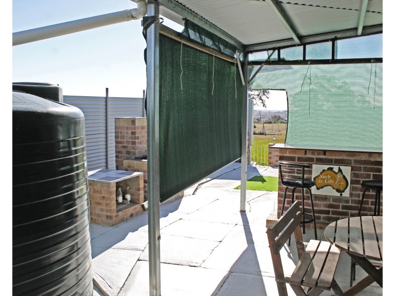 10 Amarina Av, Warwick QLD 4370