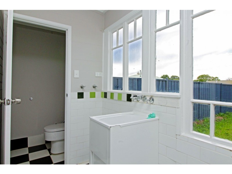 36 Darling St, Allora QLD 4362