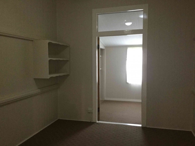 65 Locke St, Warwick QLD 4370