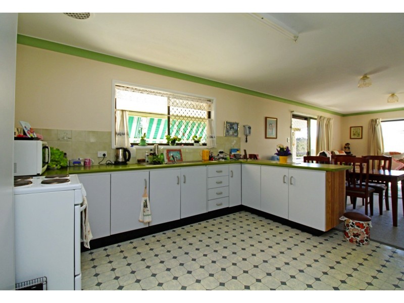 1/4 Reyburn St, Warwick QLD 4370