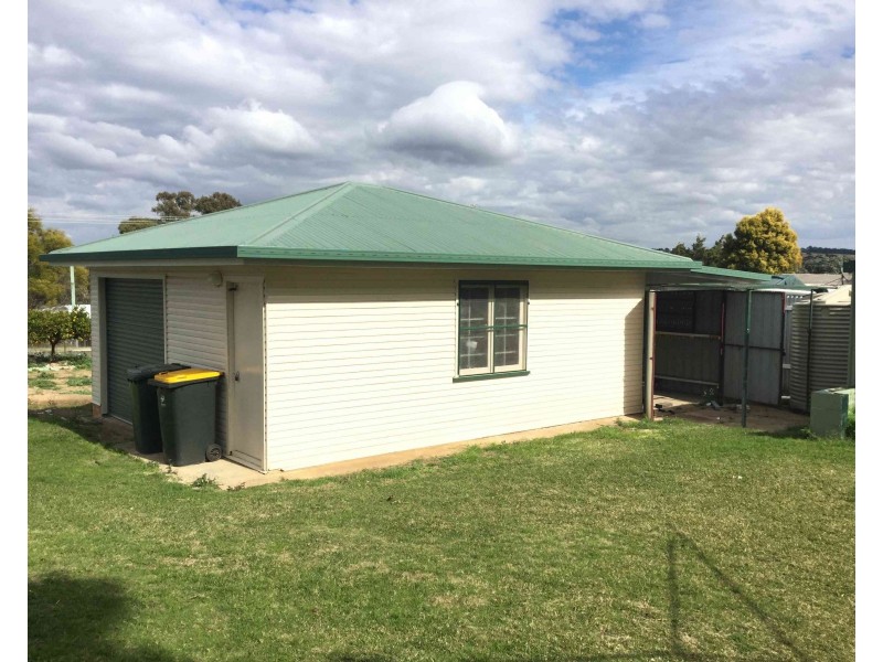 137 Dragon St, Warwick QLD 4370