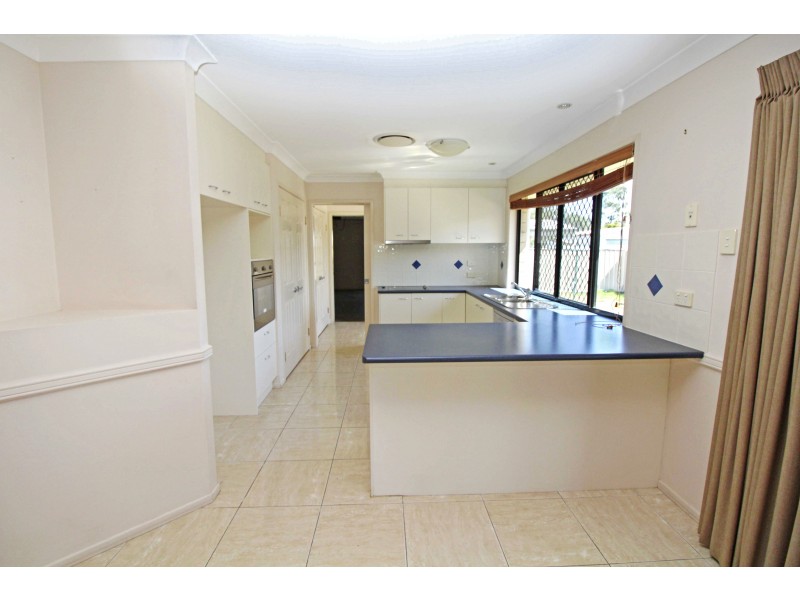 1 Iceberg Ct, Warwick QLD 4370