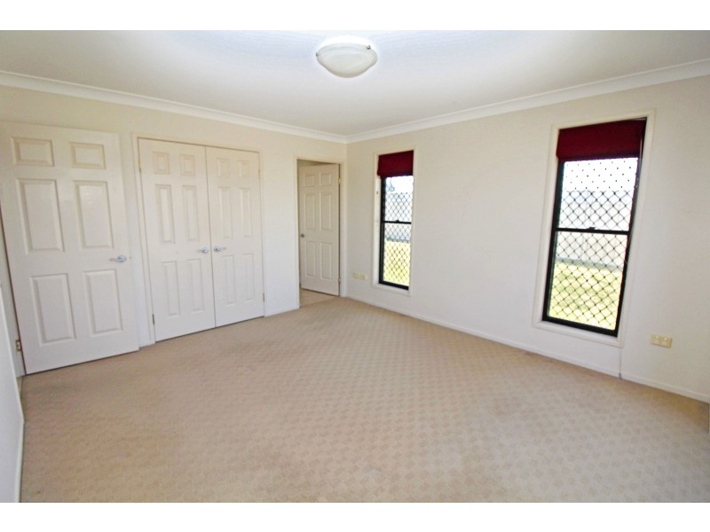 1 Iceberg Ct, Warwick QLD 4370