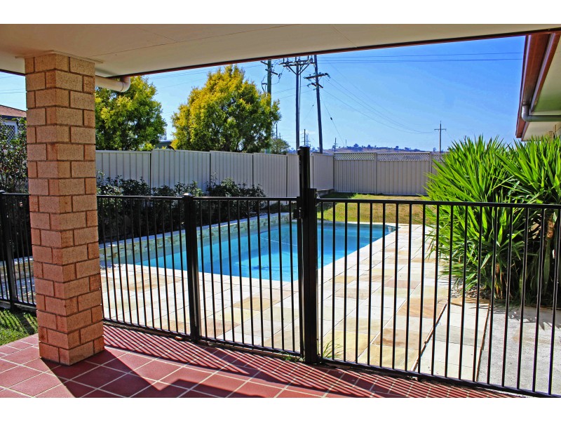 1 Iceberg Ct, Warwick QLD 4370