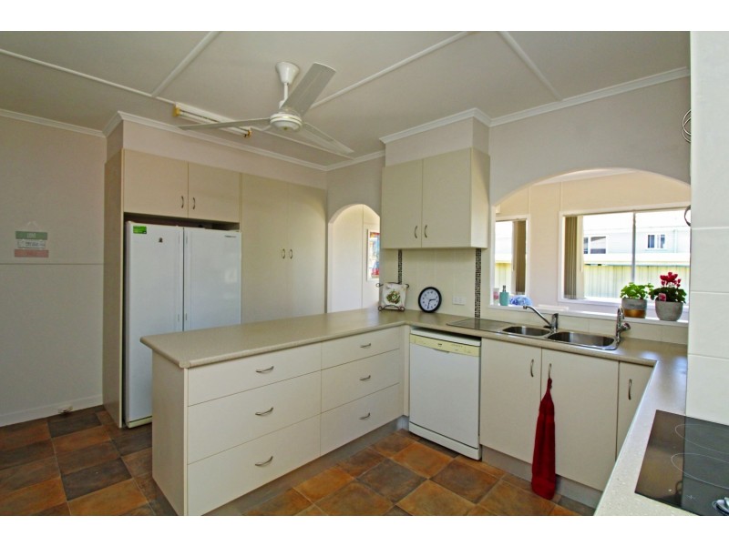 24 Evans Cres, Warwick QLD 4370
