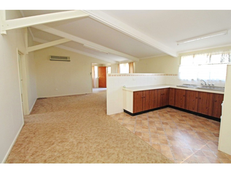 282 Wood St, Warwick QLD 4370