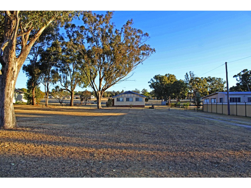 282 Wood St, Warwick QLD 4370