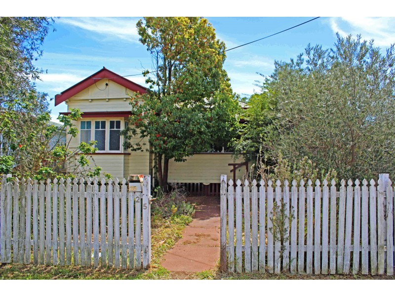 25 Albert St, Warwick QLD 4370