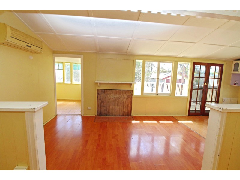 25 Albert St, Warwick QLD 4370