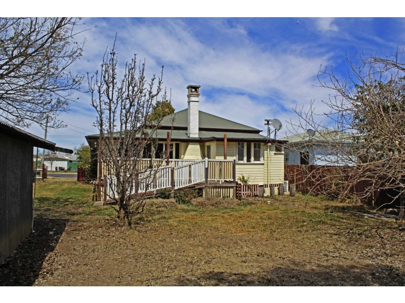 25 Albert St, Warwick QLD 4370