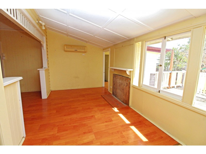 25 Albert St, Warwick QLD 4370