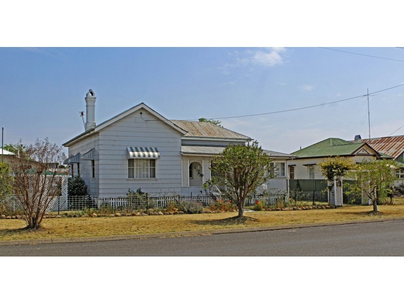 33 Canning St, Warwick QLD 4370