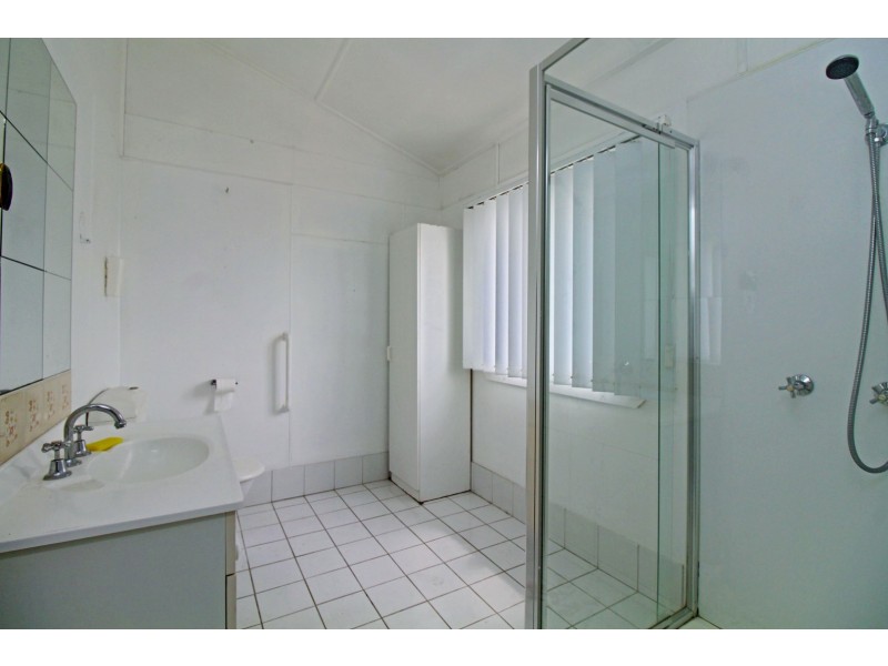 33 Canning St, Warwick QLD 4370