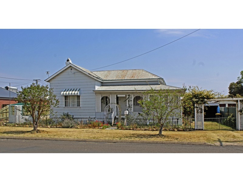 33 Canning St, Warwick QLD 4370
