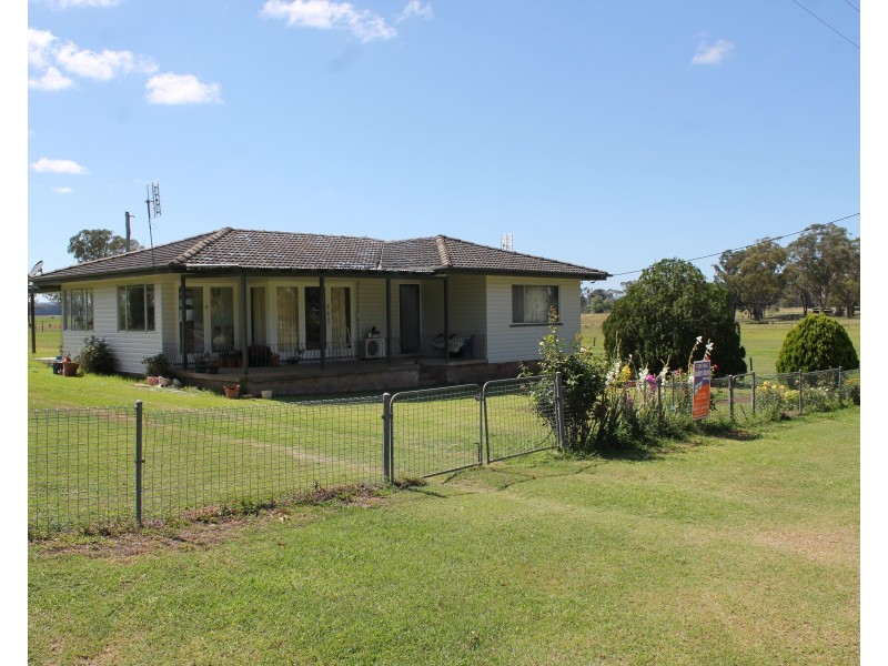 126 White Street, Pratten QLD 4370