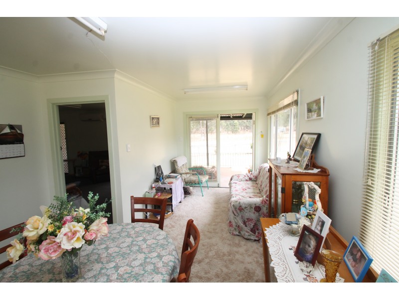 126 White Street, Pratten QLD 4370