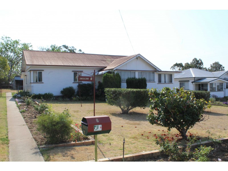 7 Wentworth St, Warwick QLD 4370