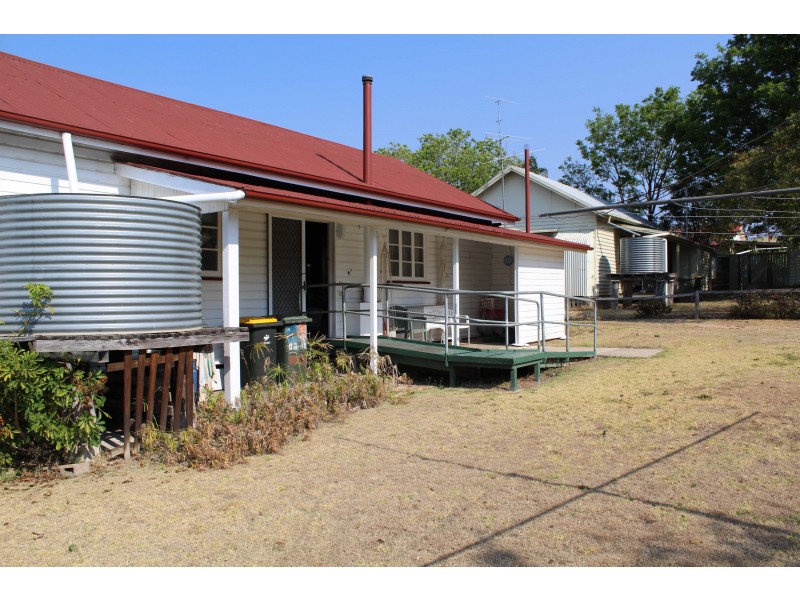 7 Wentworth St, Warwick QLD 4370